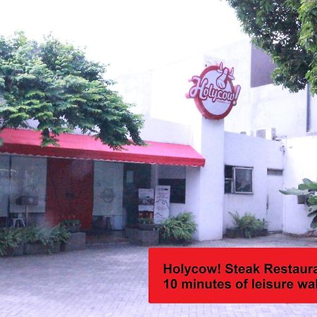 Harvia Suites Kebon Jeruk Jacarta Exterior foto