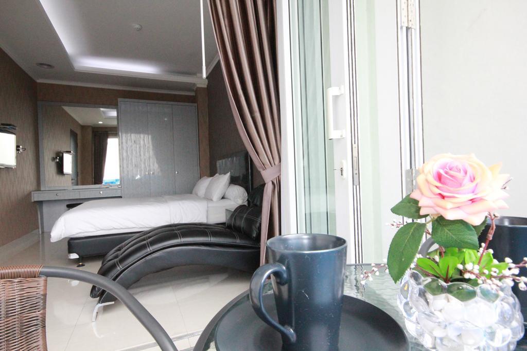 Harvia Suites Kebon Jeruk Jacarta Exterior foto