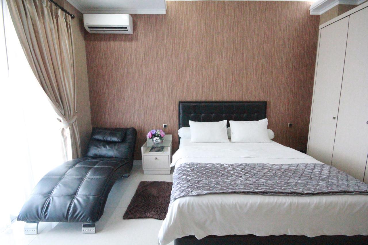 Harvia Suites Kebon Jeruk Jacarta Exterior foto