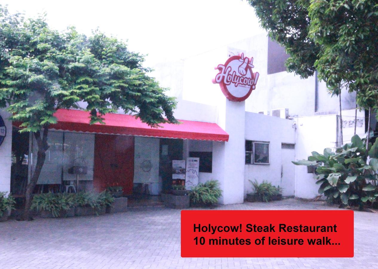 Harvia Suites Kebon Jeruk Jacarta Exterior foto