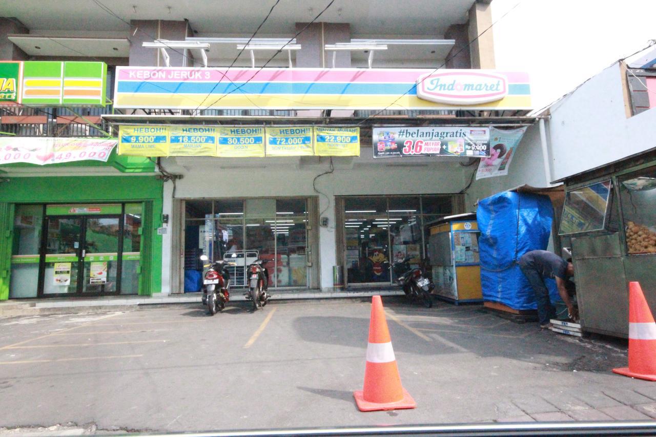 Harvia Suites Kebon Jeruk Jacarta Exterior foto