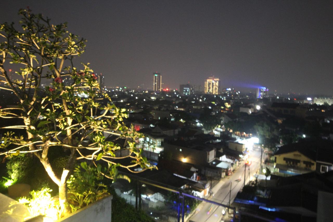 Harvia Suites Kebon Jeruk Jacarta Exterior foto
