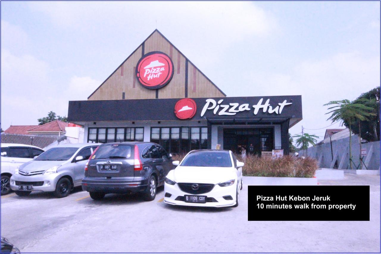 Harvia Suites Kebon Jeruk Jacarta Exterior foto