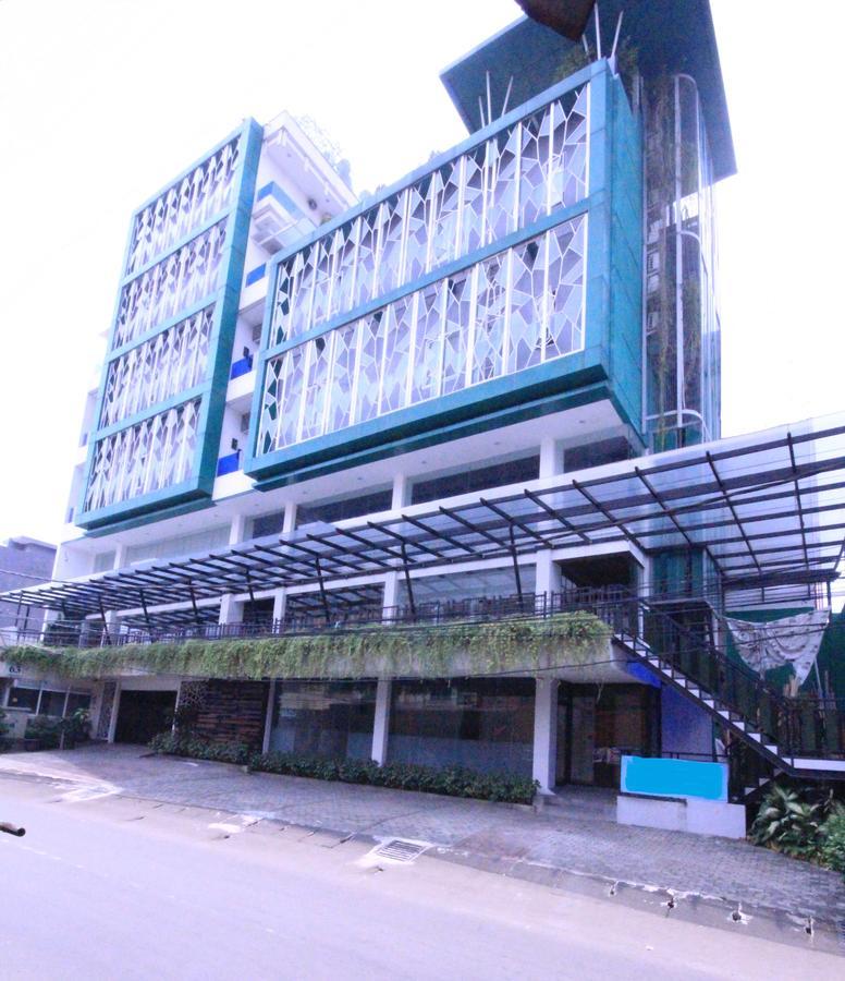 Harvia Suites Kebon Jeruk Jacarta Exterior foto