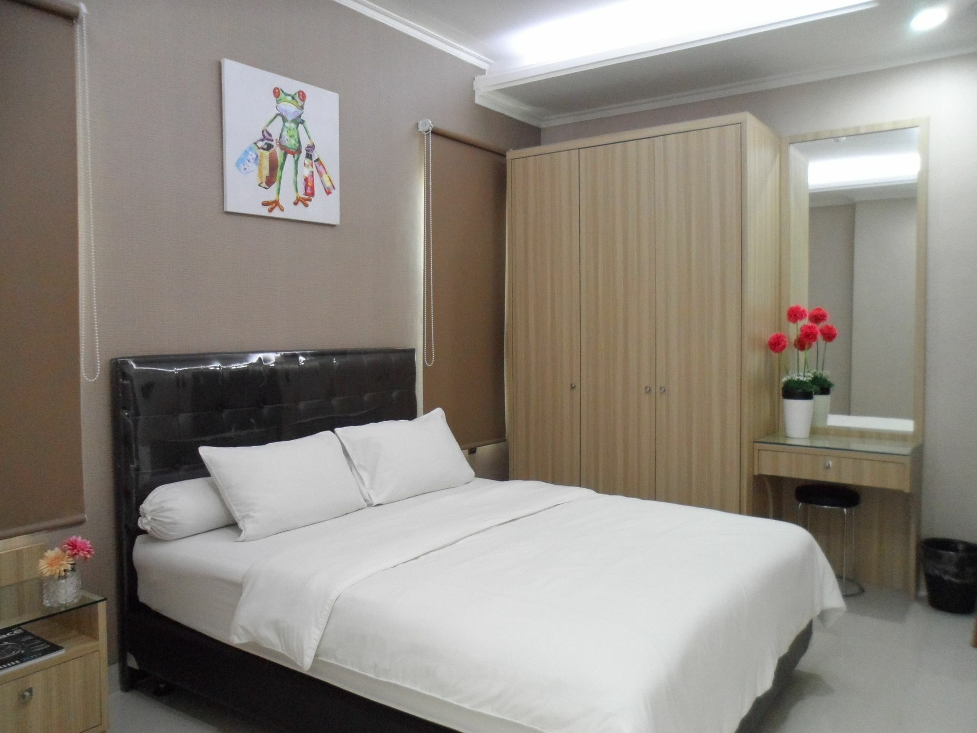 Harvia Suites Kebon Jeruk Jacarta Exterior foto