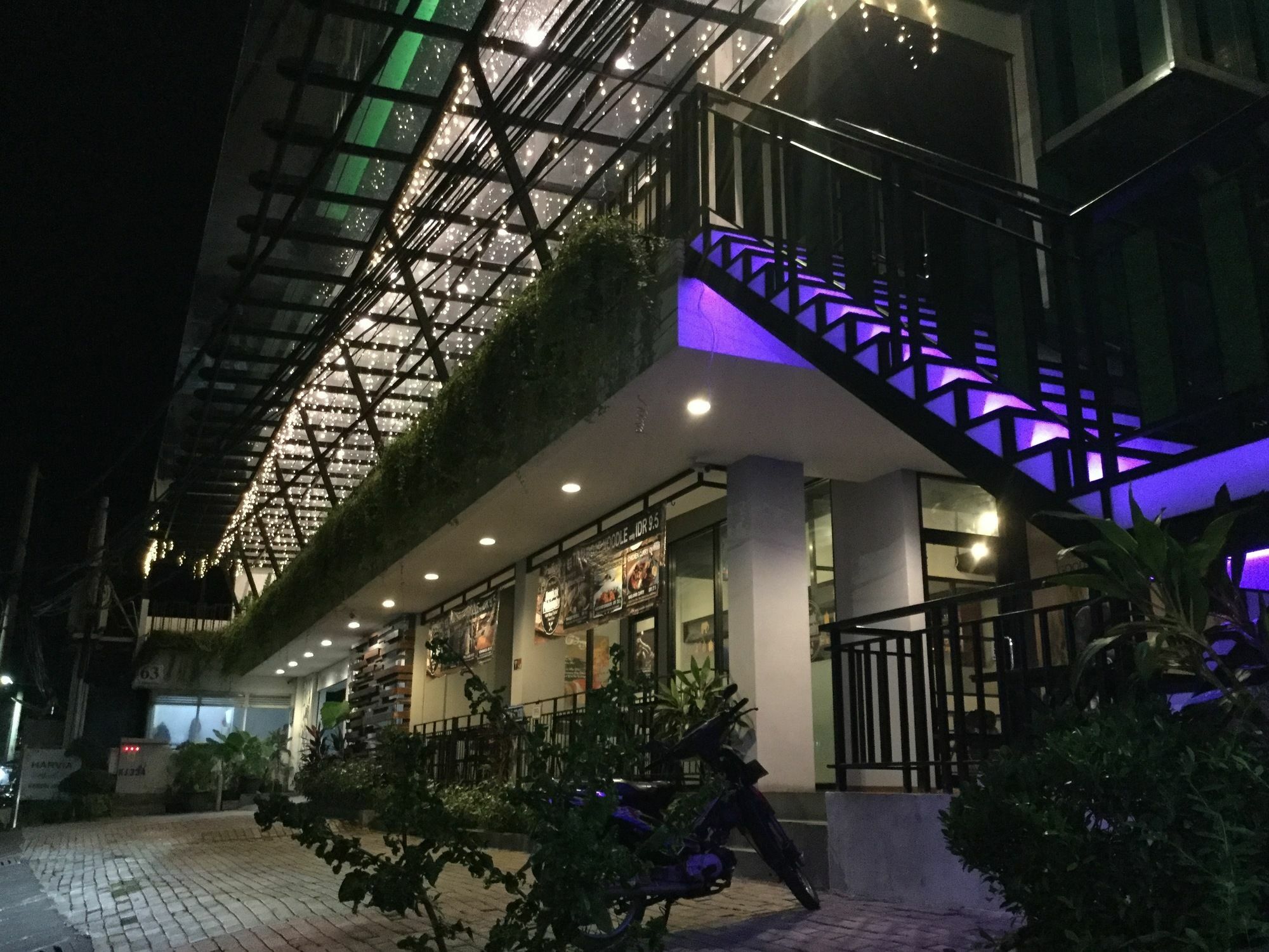 Harvia Suites Kebon Jeruk Jacarta Exterior foto