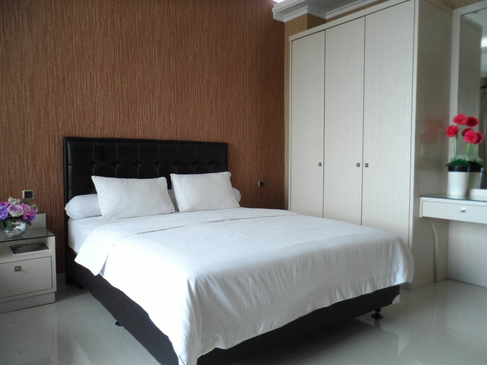 Harvia Suites Kebon Jeruk Jacarta Exterior foto